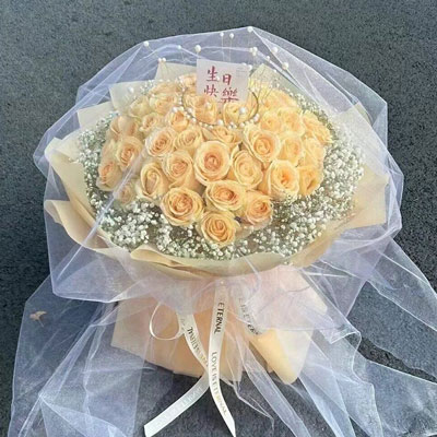 长沙52朵香槟玫瑰满天星，你就是我的全部